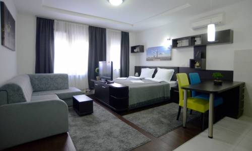 apartman Crni, A Blok Savada, Beograd