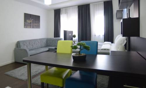 apartman Crni, A Blok Savada, Beograd