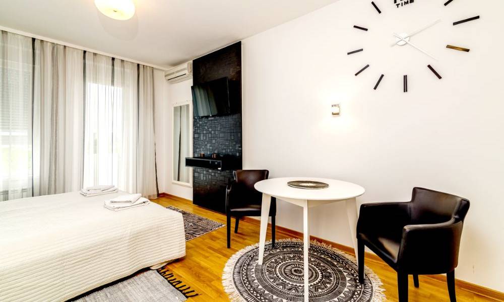 apartment De Niro, A Blok Savada, Belgrade