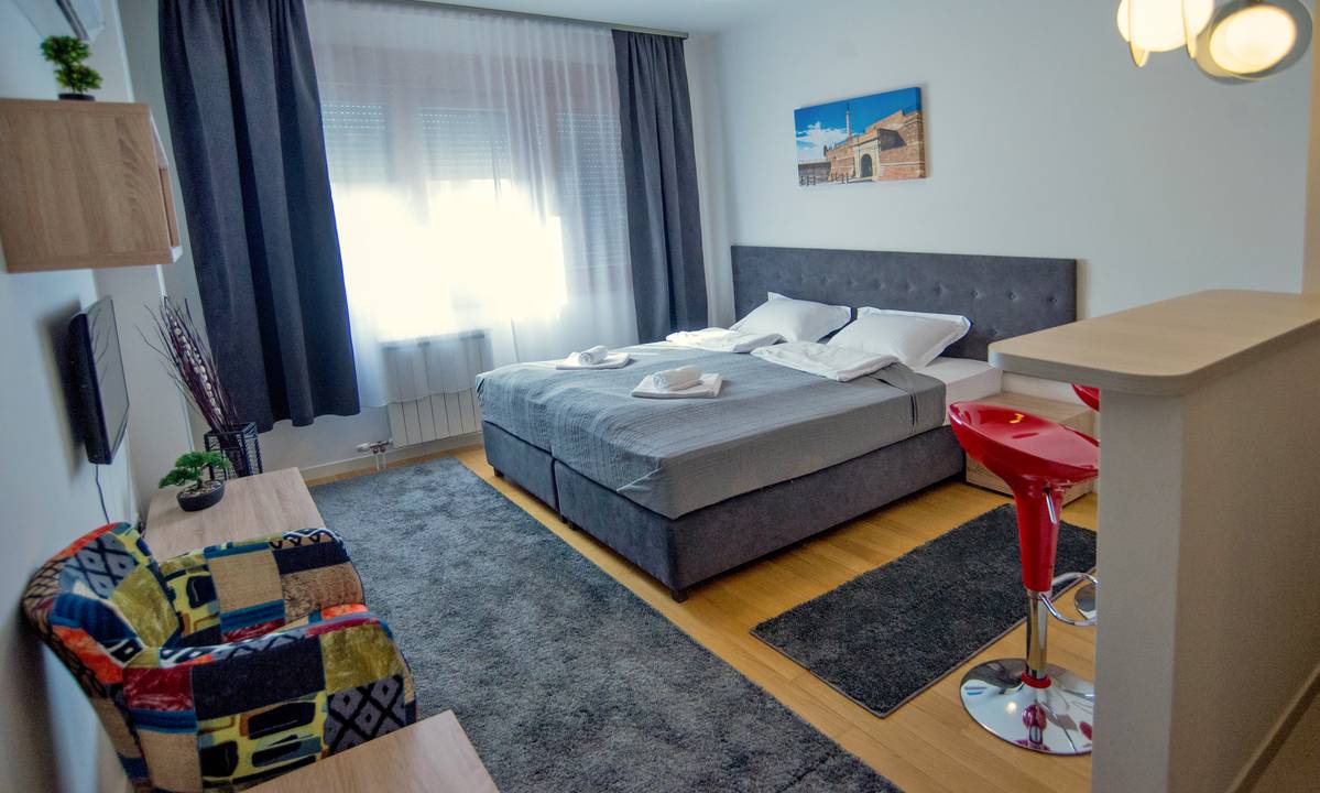 Laganini - studio apartman na Novom Beogradu sa garažom na upit.