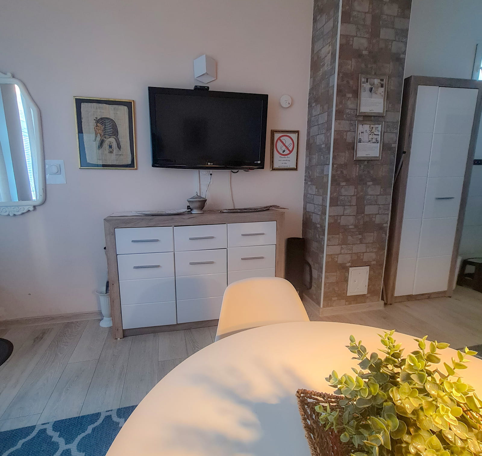 Apartman Angelina 1, natkasna i tv