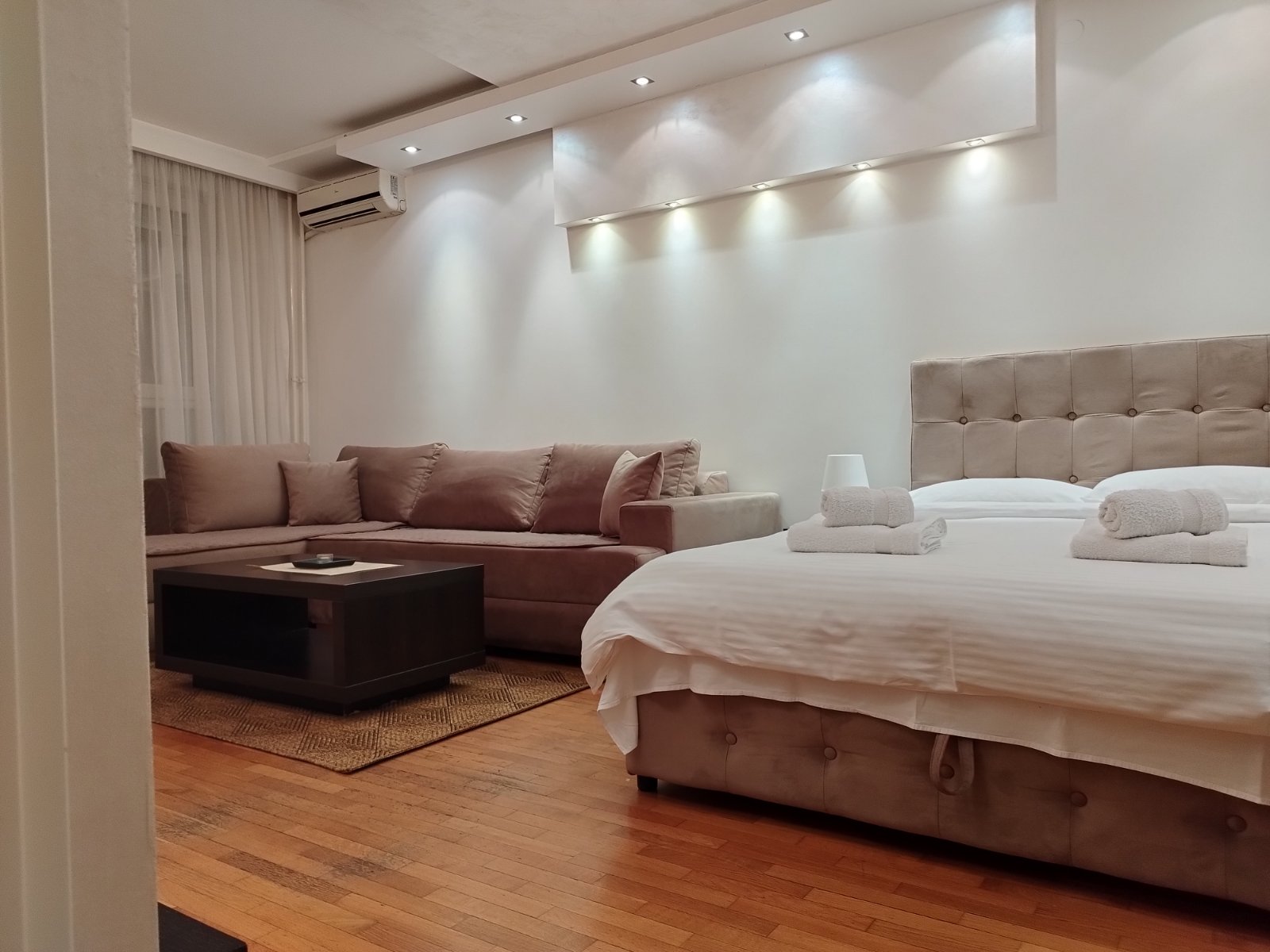 Apartman Bangkok, Belvil, Novi Beograd, garaža, dnevni boravak