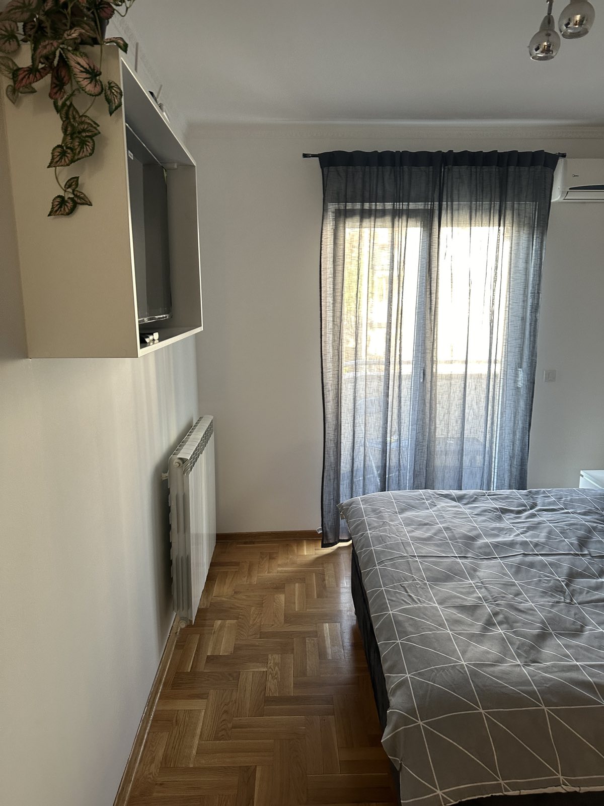 Apartman Ksenija, zavesa