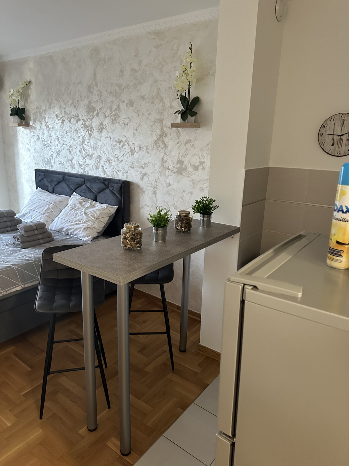 Apartman Ksenija, šank sto