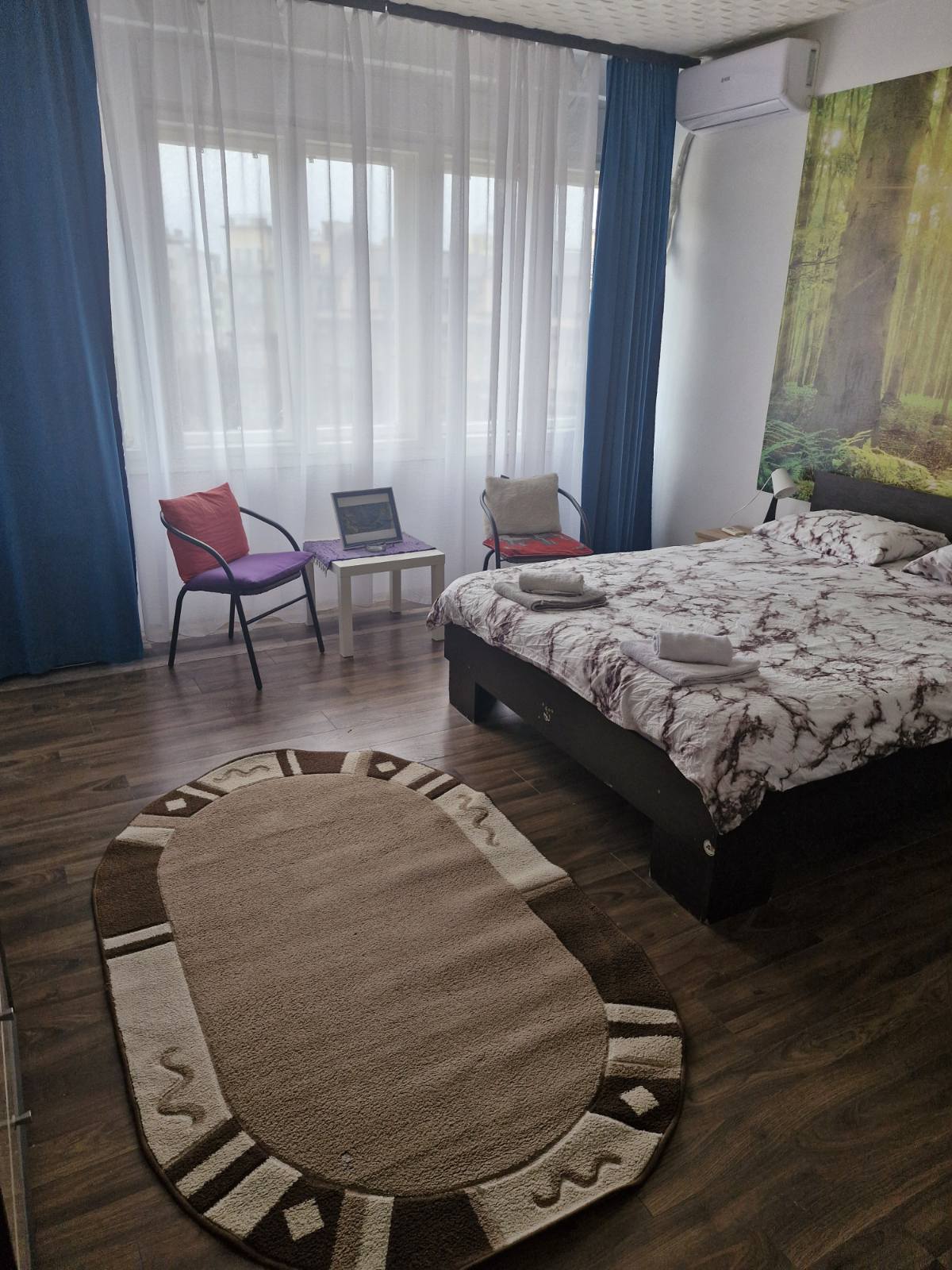 Apartman Lazar, stolice i krevet