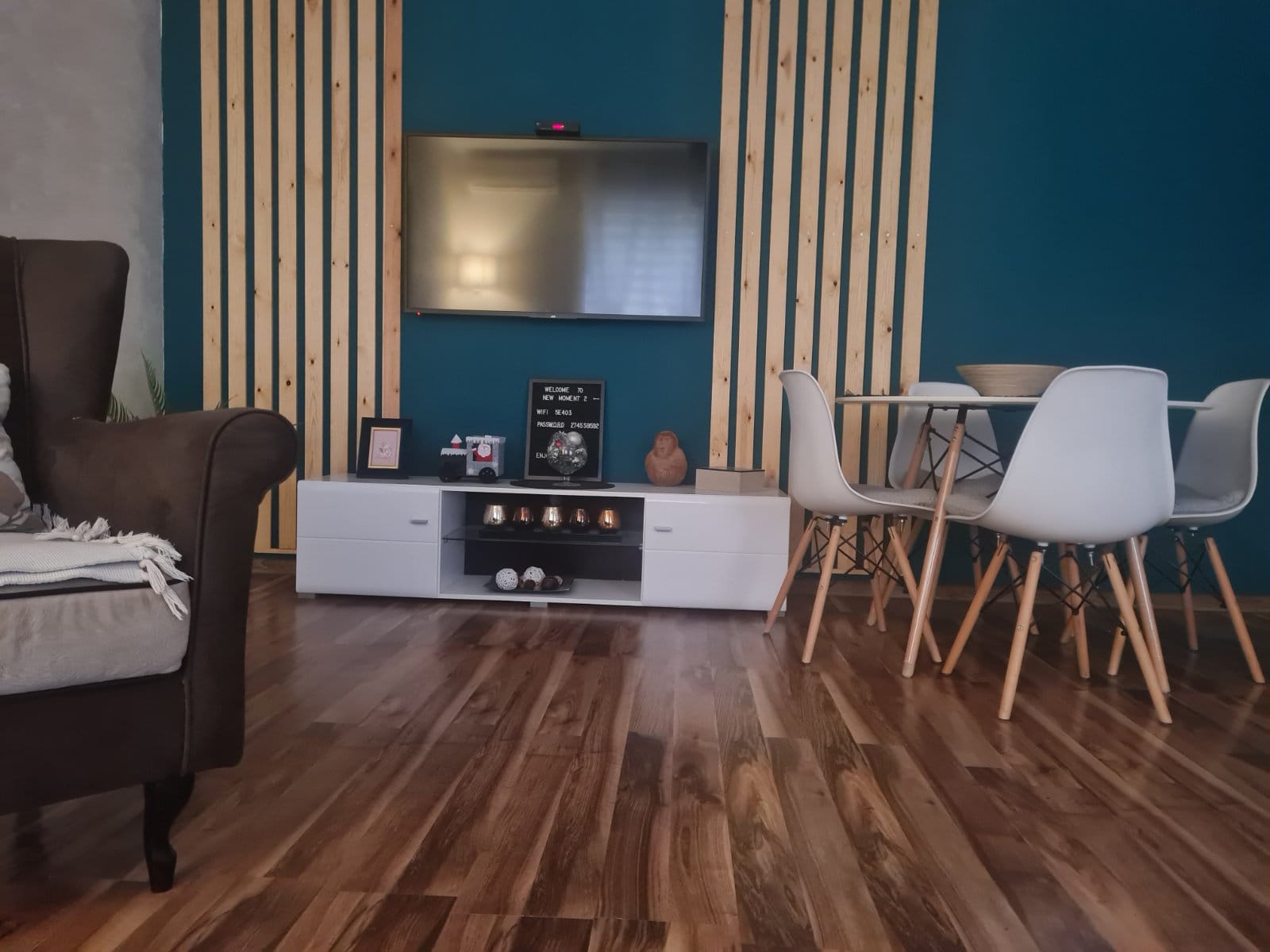 Apartman New Moment 2, tv i trpezarija