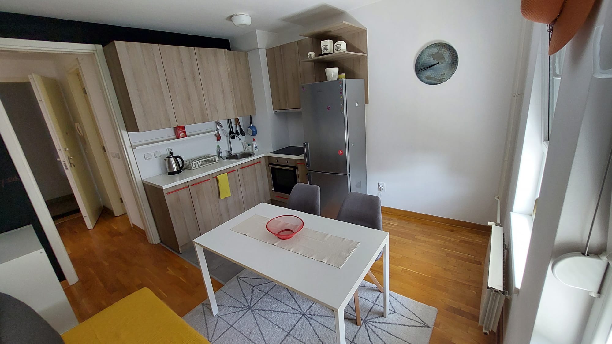 Apartman Zumbul, kuhinja i frižider