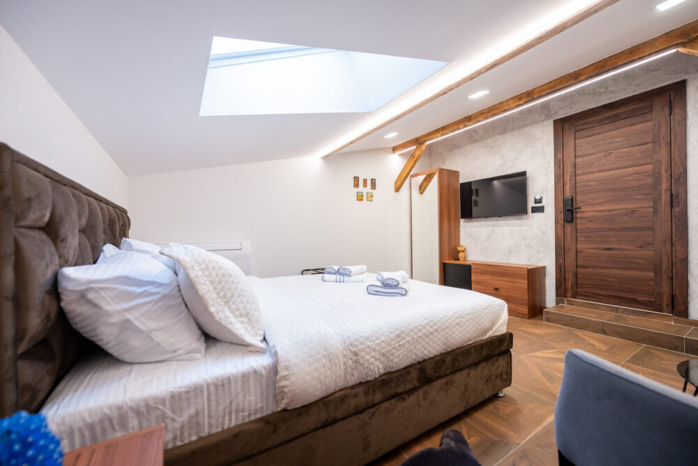 Apartment Thumbnail