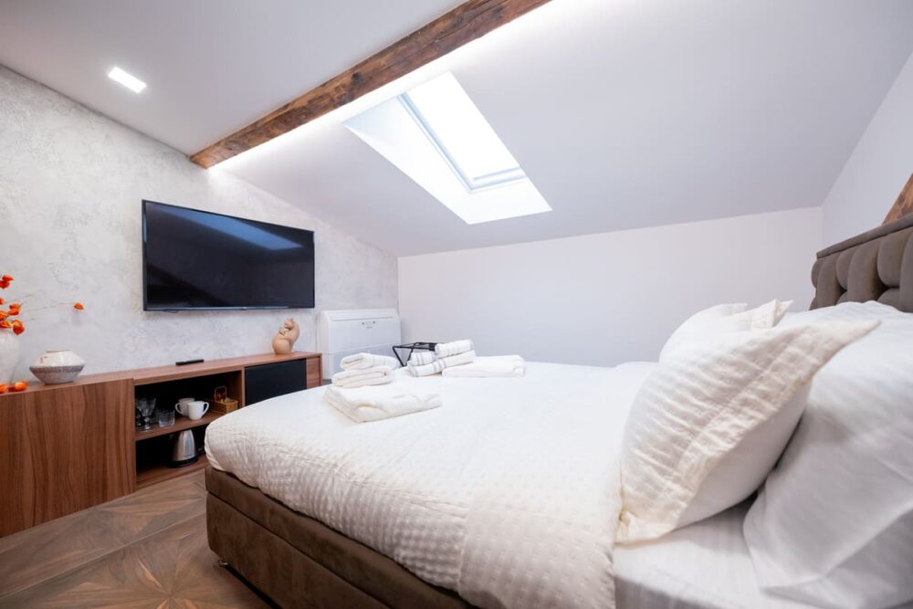 Apartment Thumbnail